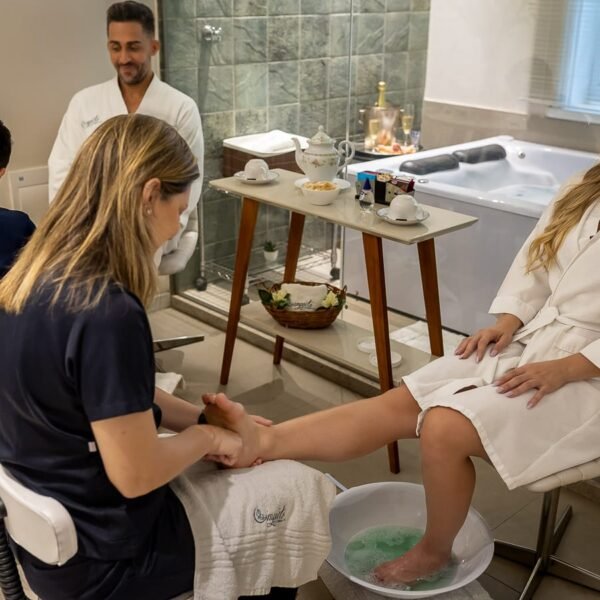 Escalda pés com reflexologia podal